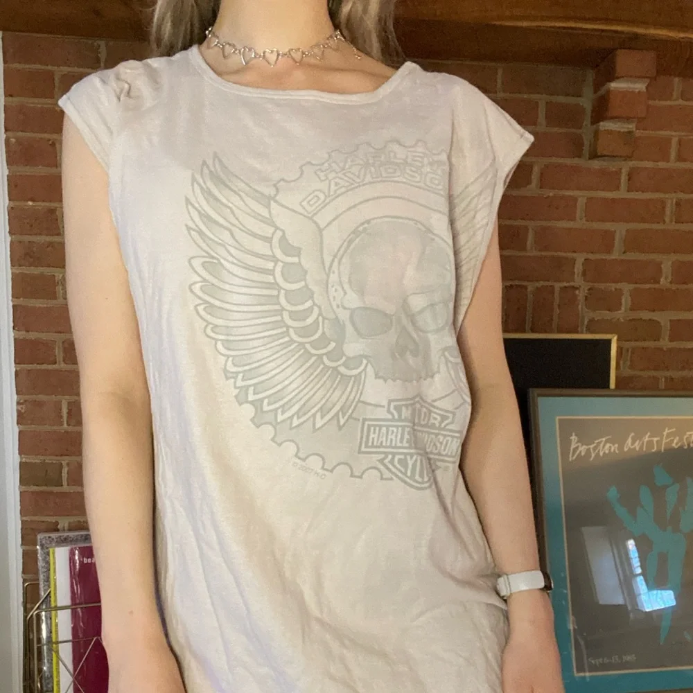 Y2K Harley-Davidson Denver 2007 Pin-Up Girl Cut Off Muscle Tank Skull Gr… - Picture 3 of 16